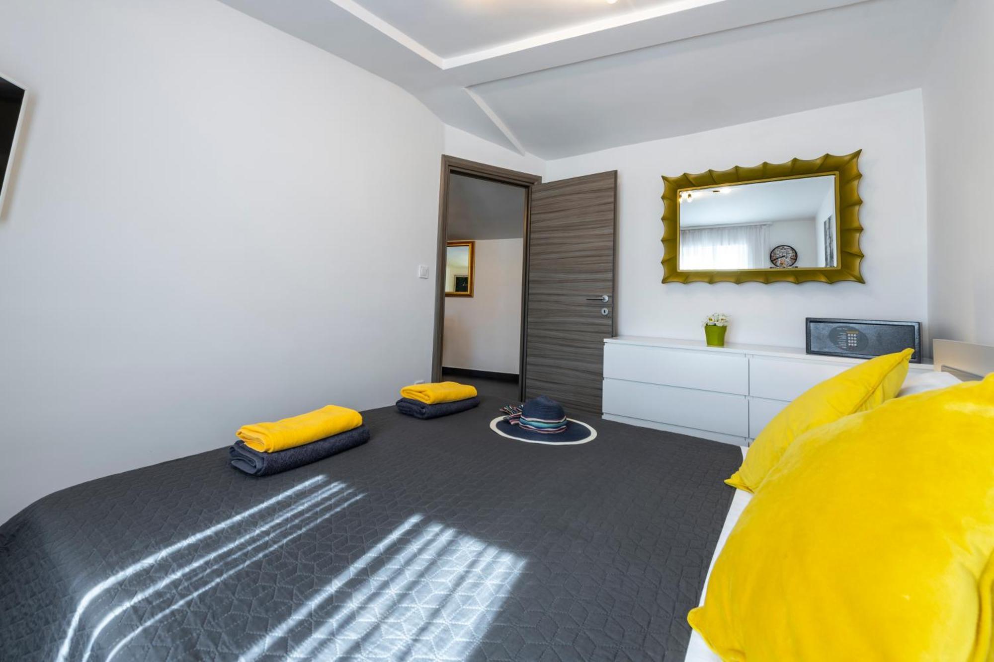 Apartments Nia Deluxe & Elegance 杜布罗夫尼克 外观 照片